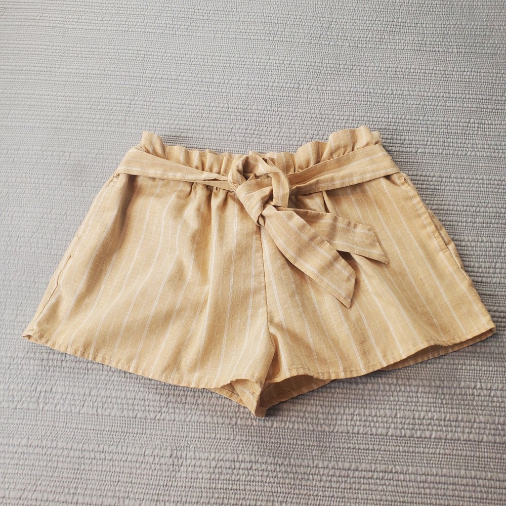 Love Tree Paperbag Shorts Womens Large Yellow Striped Tie Waist Pockets